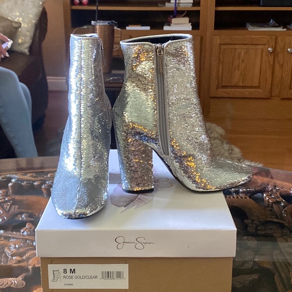 Kendall and Kylie silver sequined shiny boot💃 - Picture 2 of 6